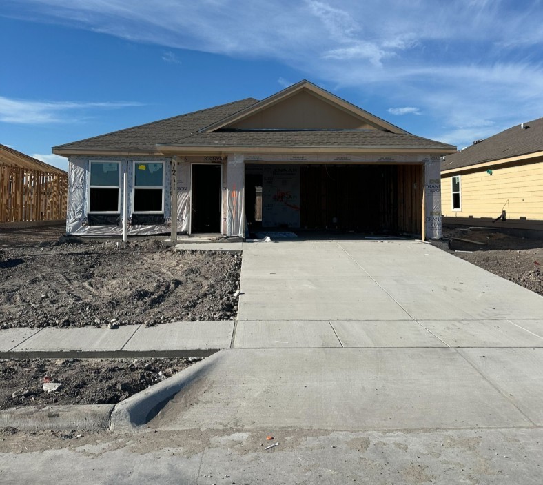 1211 Athena Dr — photo
