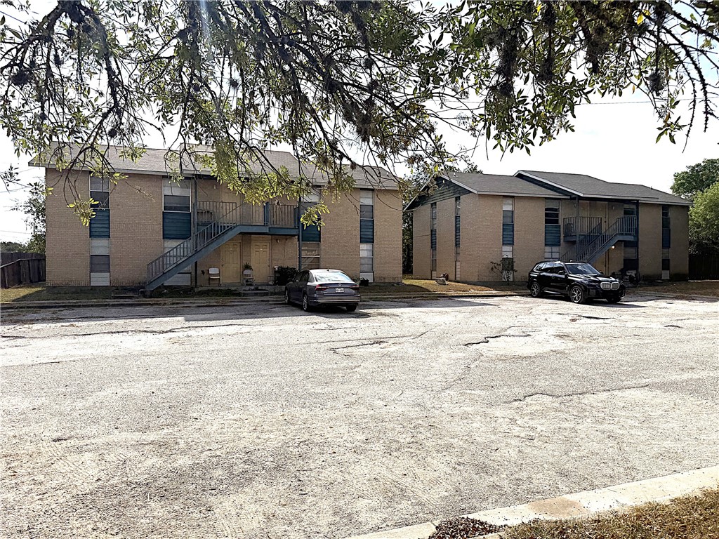 204 W Walton St — photo