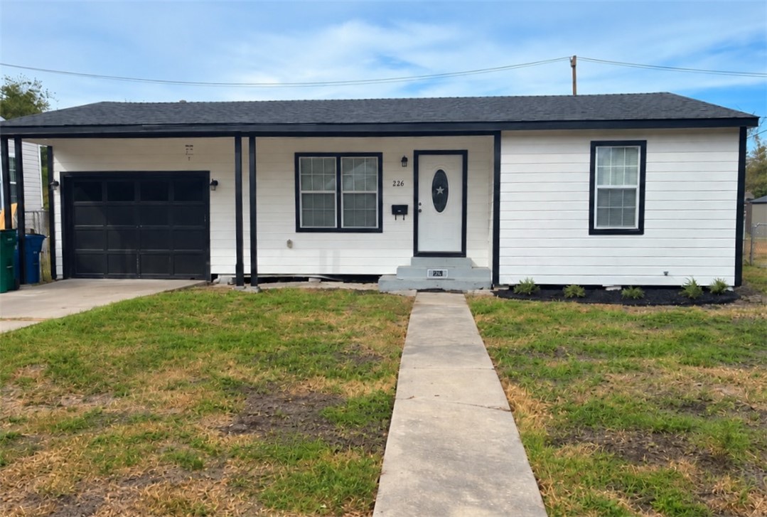 226 W Vanderbilt Dr — photo