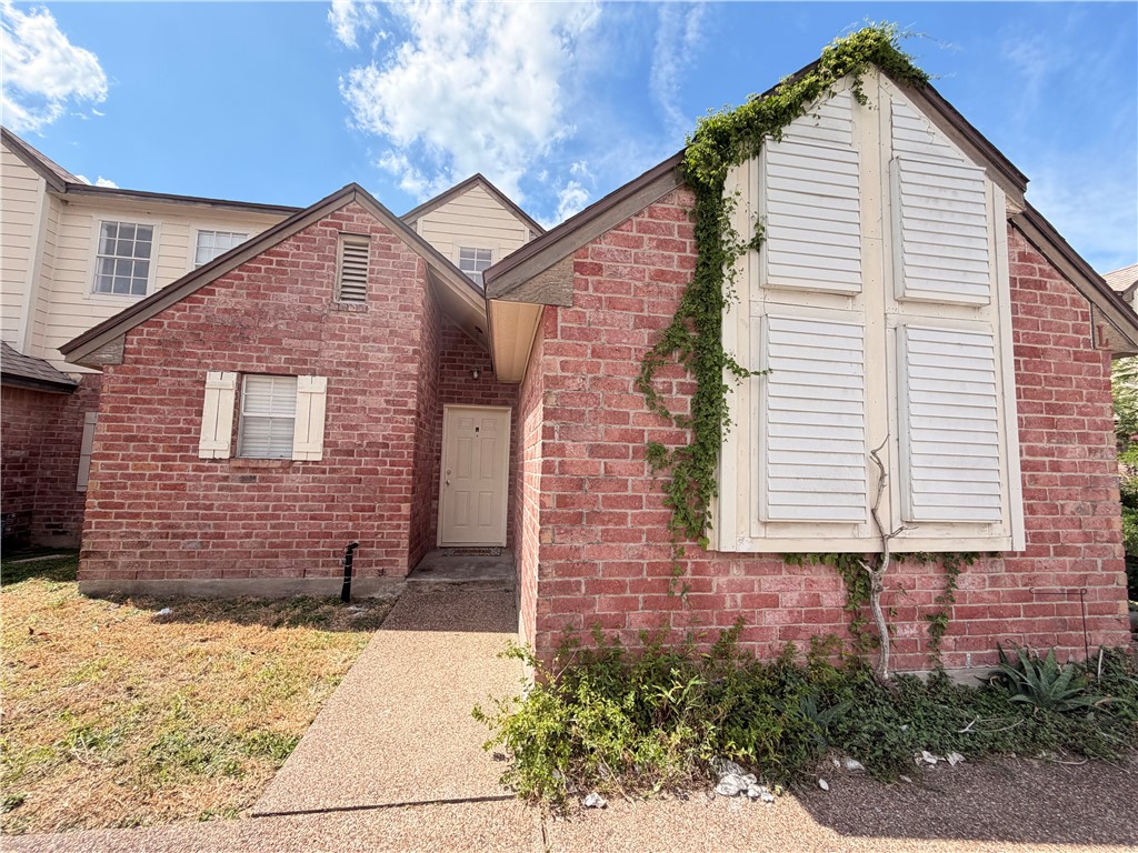 1001 W Bayview Blvd M — photo