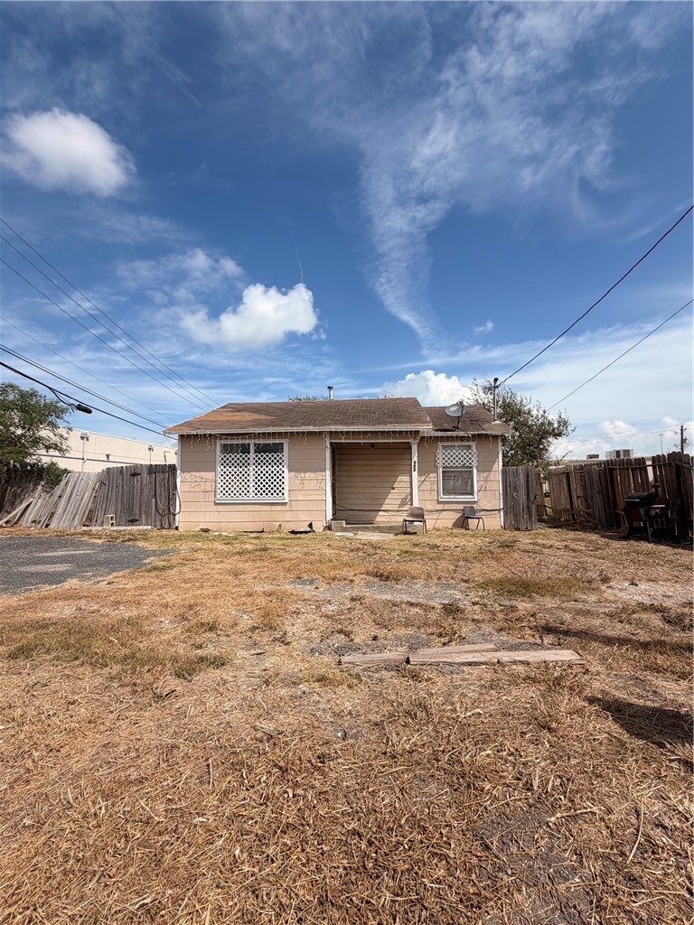 5502 Williams Dr — photo