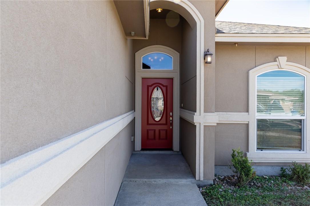 1121 Axis, Corpus Christi, TX 78418 — photo 2