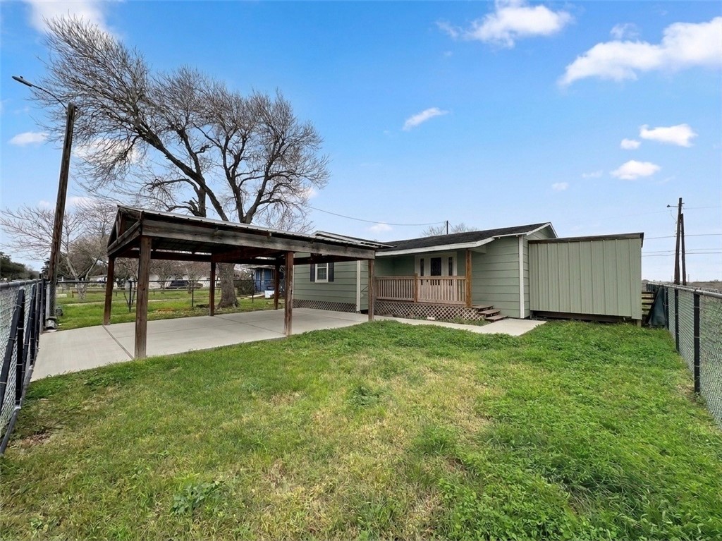 1202 Main Dr — photo