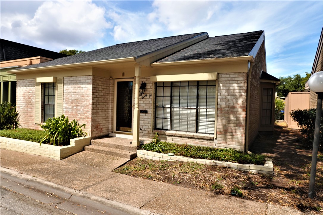 126 Lake Shore Dr 126 — photo