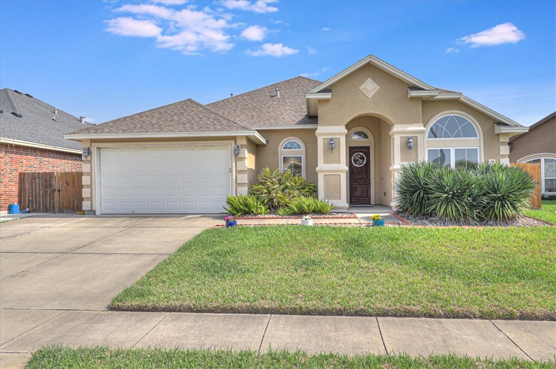 7522 S Lake Dr — photo