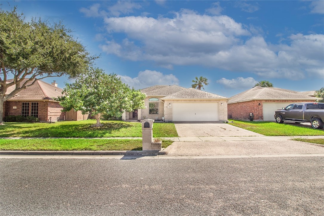 3110 La Rochelle Way — photo