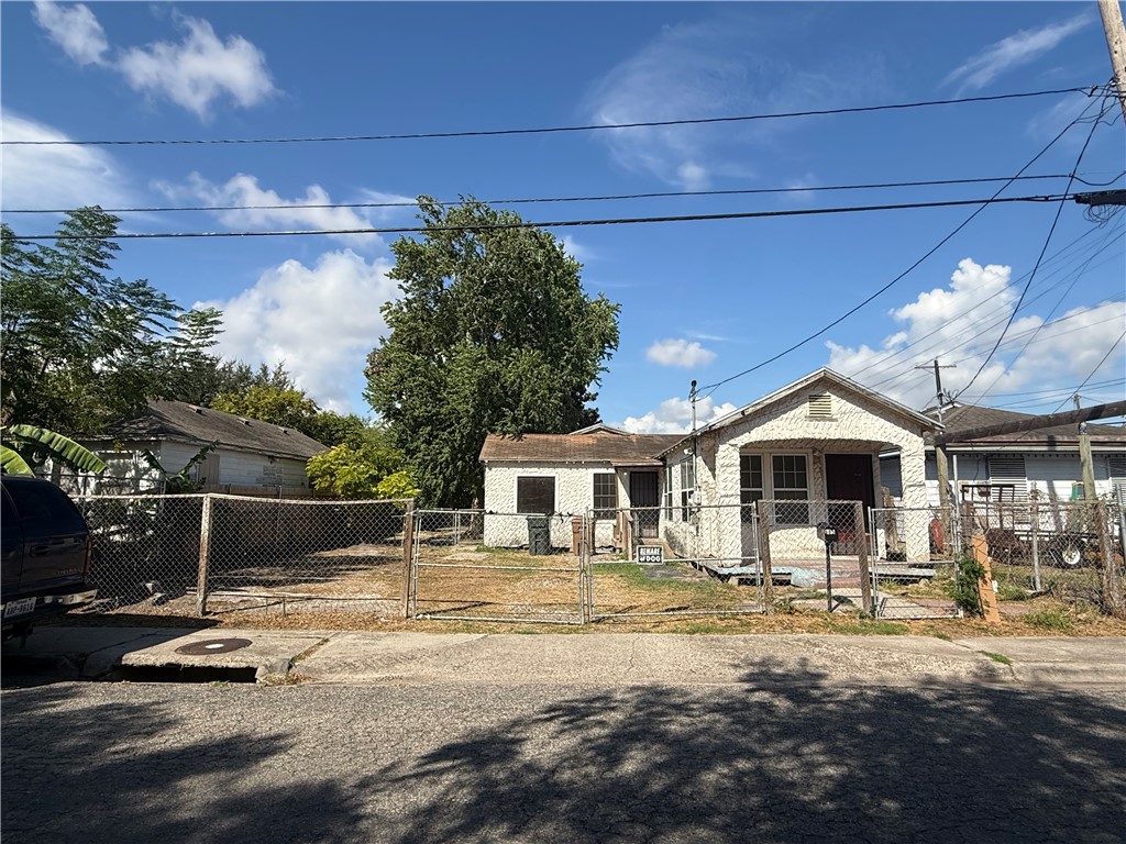 605 Duncan St — photo