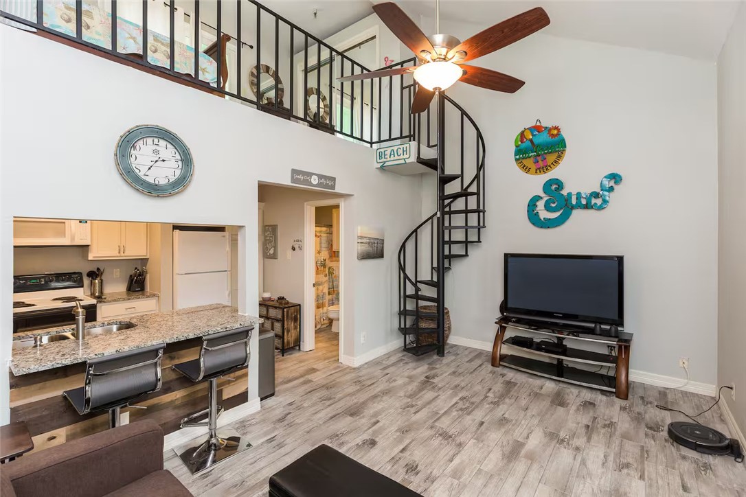 14825 Windward Dr Unit 201 — photo