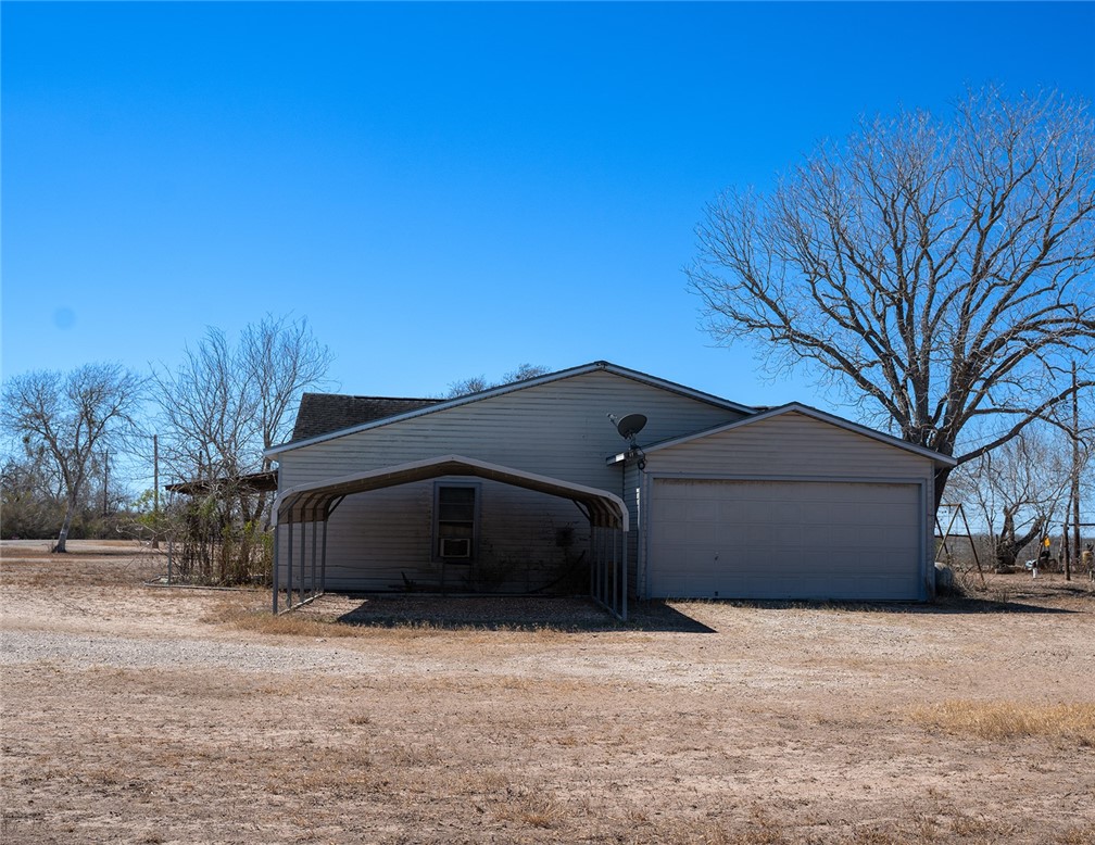 1580 Middle Road, George West, TX 78022 — photo 3