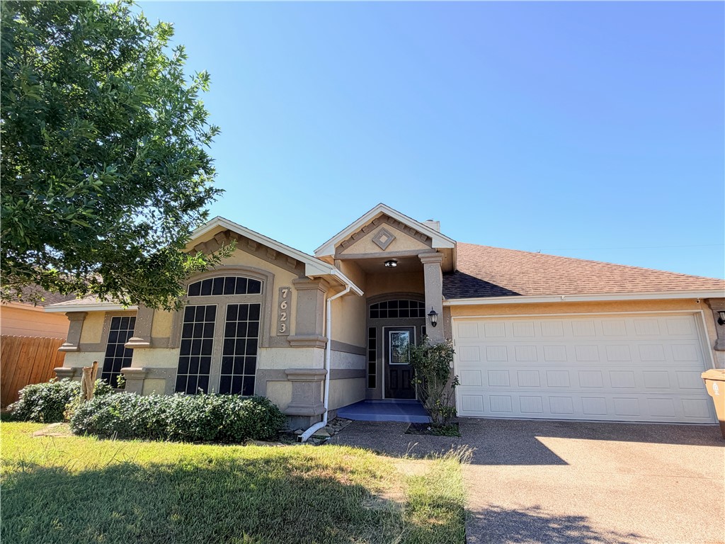 7623 Aquamarine Dr — photo