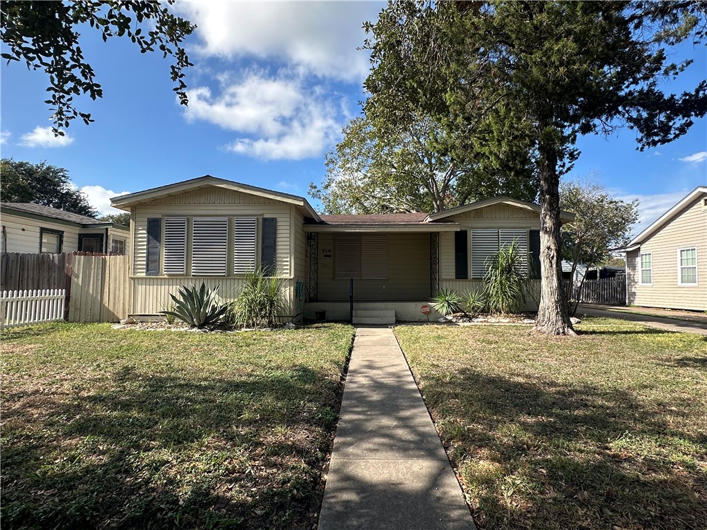 914 Cunningham St — photo