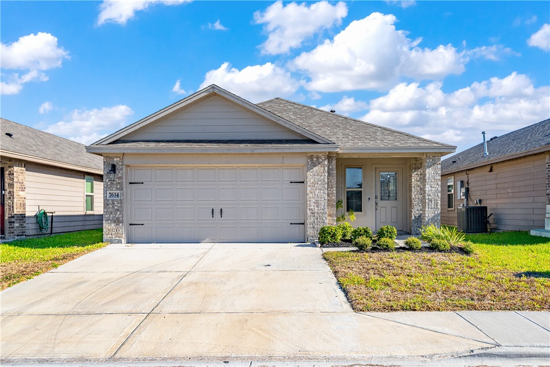 7634 Shadow Rider Lane — photo