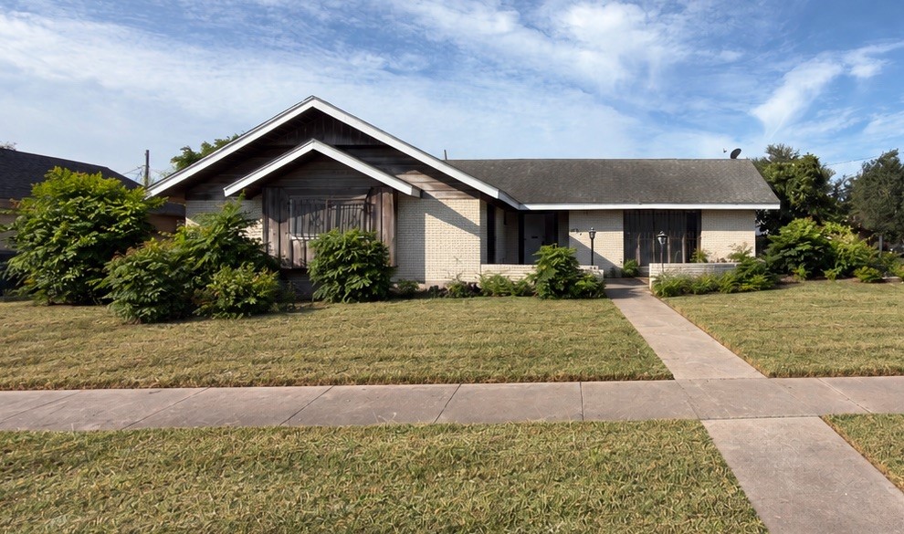 3221 Casa Bonita Dr — photo