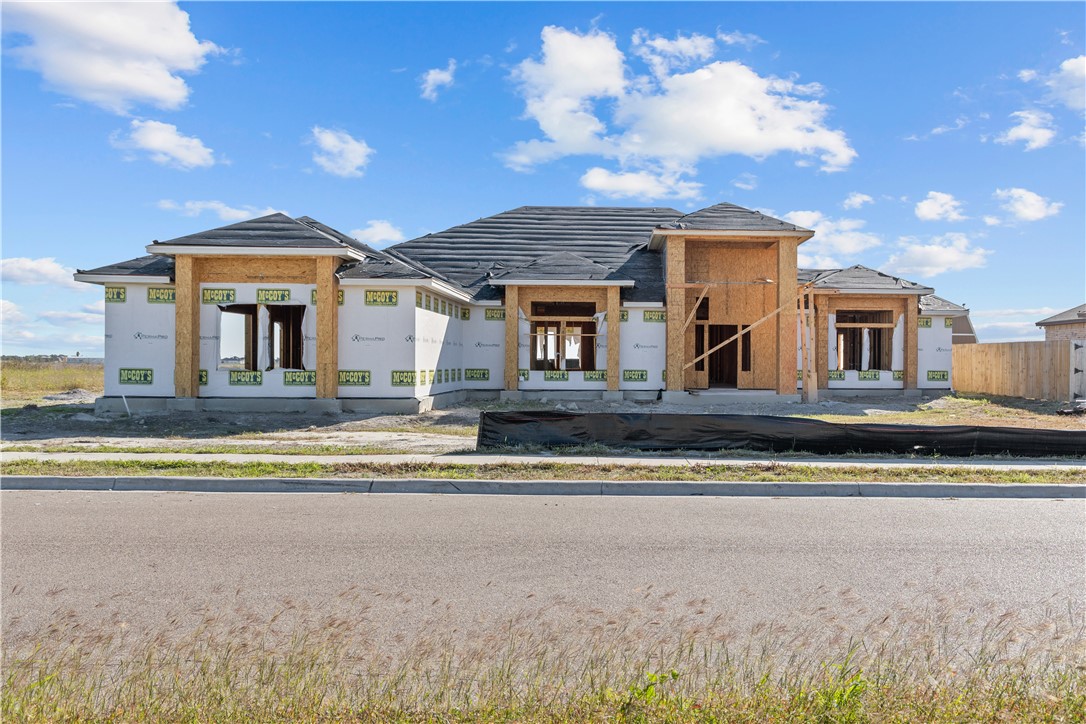 1842 Mama Fefi Dr — photo