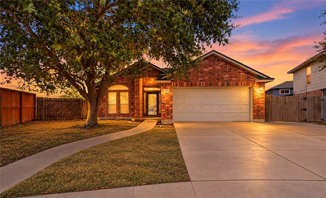 3921 Covington Crossing — photo