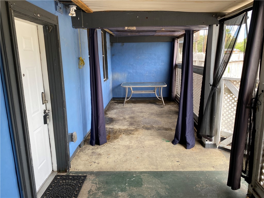 425 Skipper, Corpus Christi, TX 78418 — photo 2