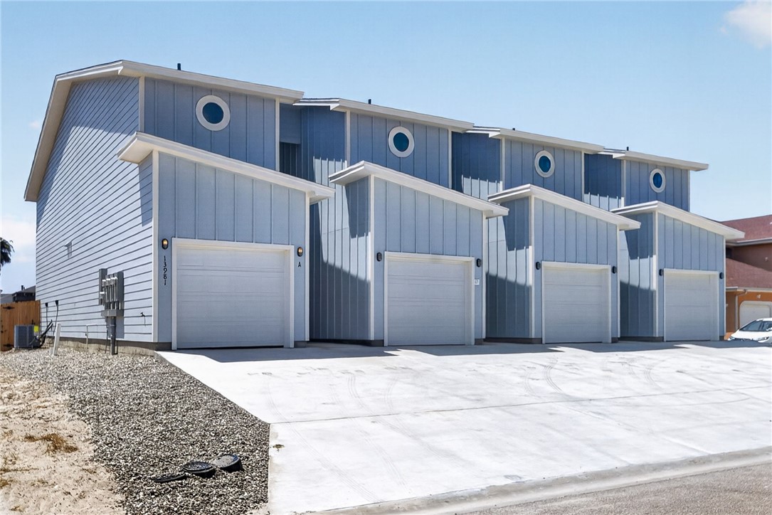 13981 Ports O Call Dr — photo