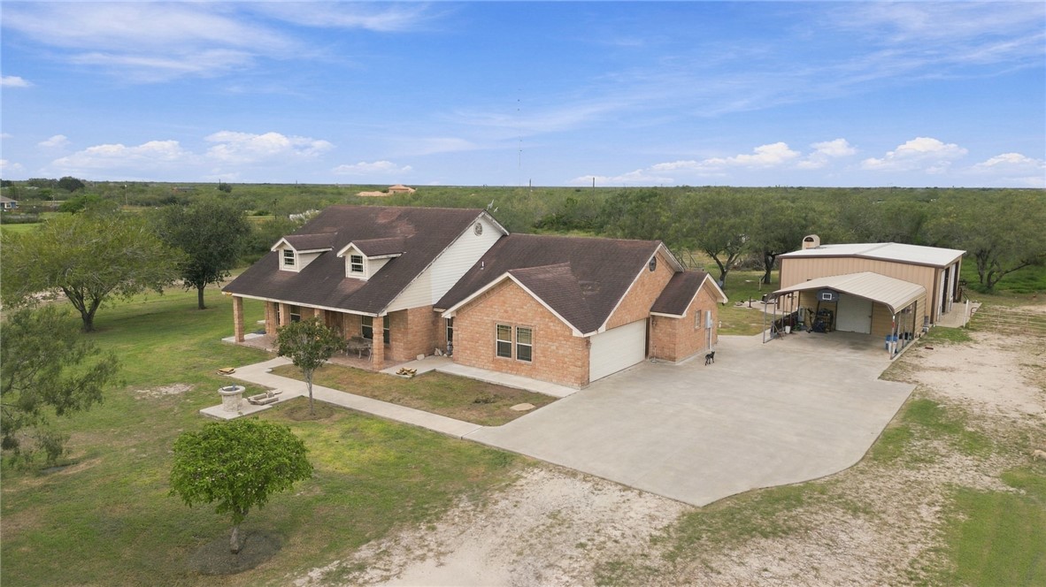 195 Carroll Loop, Alice, TX 78332 — photo 3