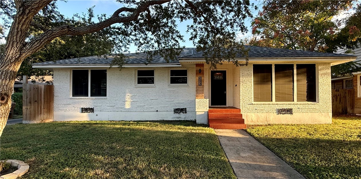 613 Hopper Dr — photo