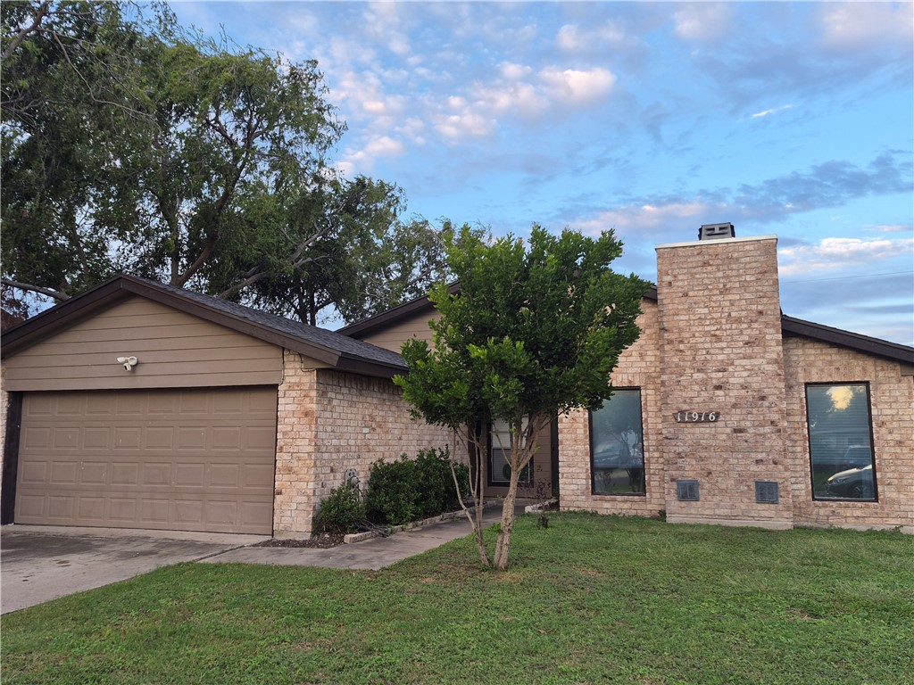 11916 Bee Mountain Dr — photo