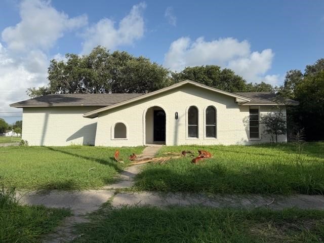 1817 Brazos Dr — photo