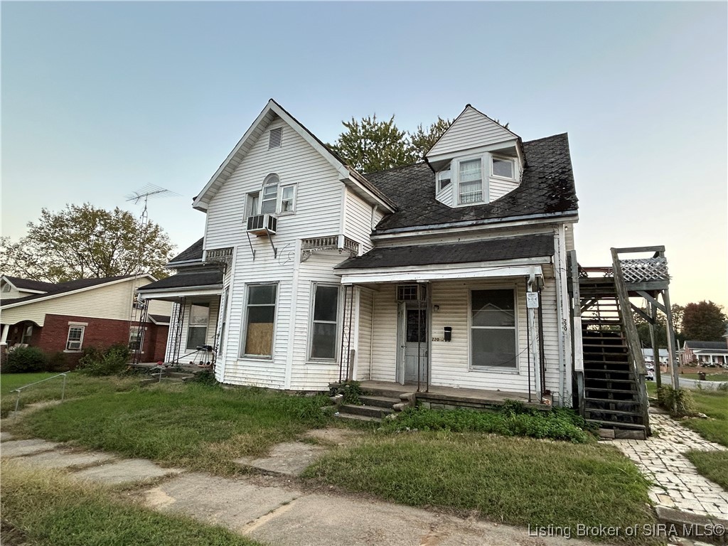 220 W Spring Street — photo