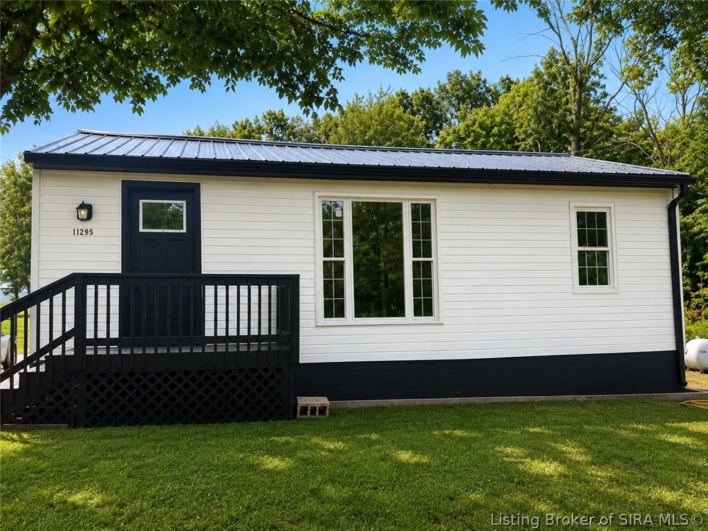 11295 Bradford Road — photo