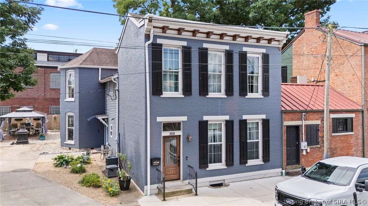 308 E Third Street — photo