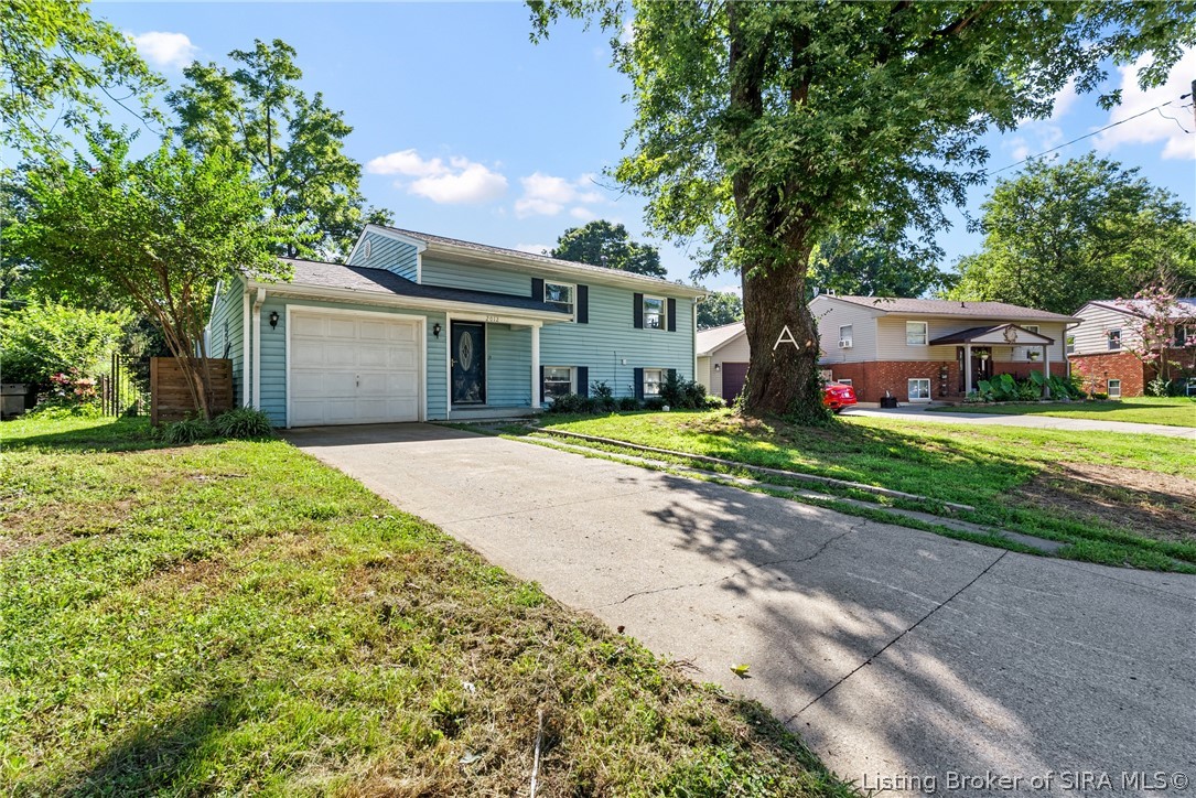 2012 Blue Bird Drive — photo