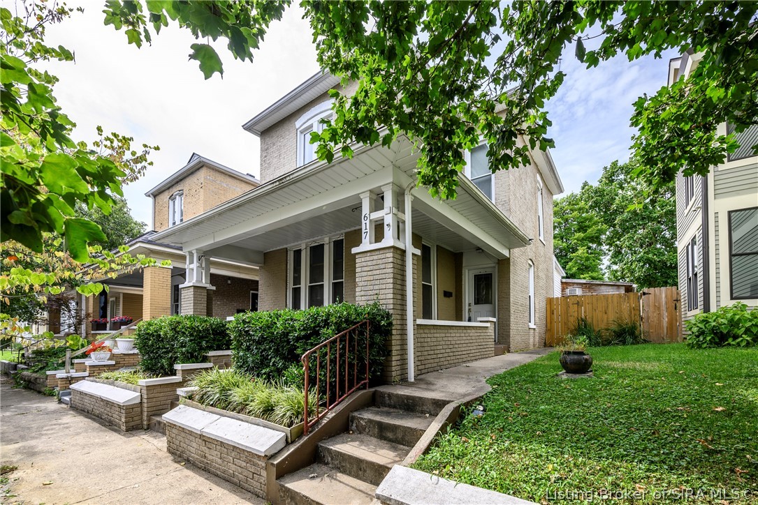 617 E Elm Street — photo