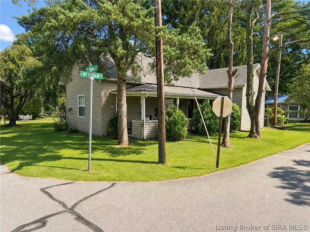 295 W Owen Street — photo