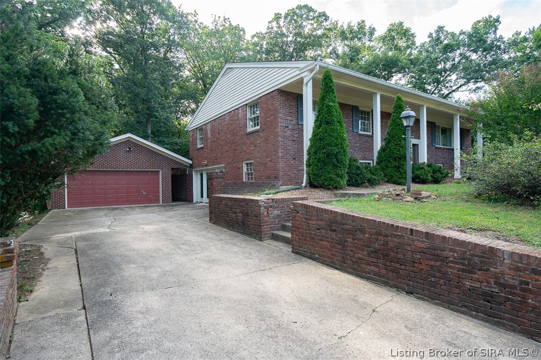 1002 Woodmount Drive — photo