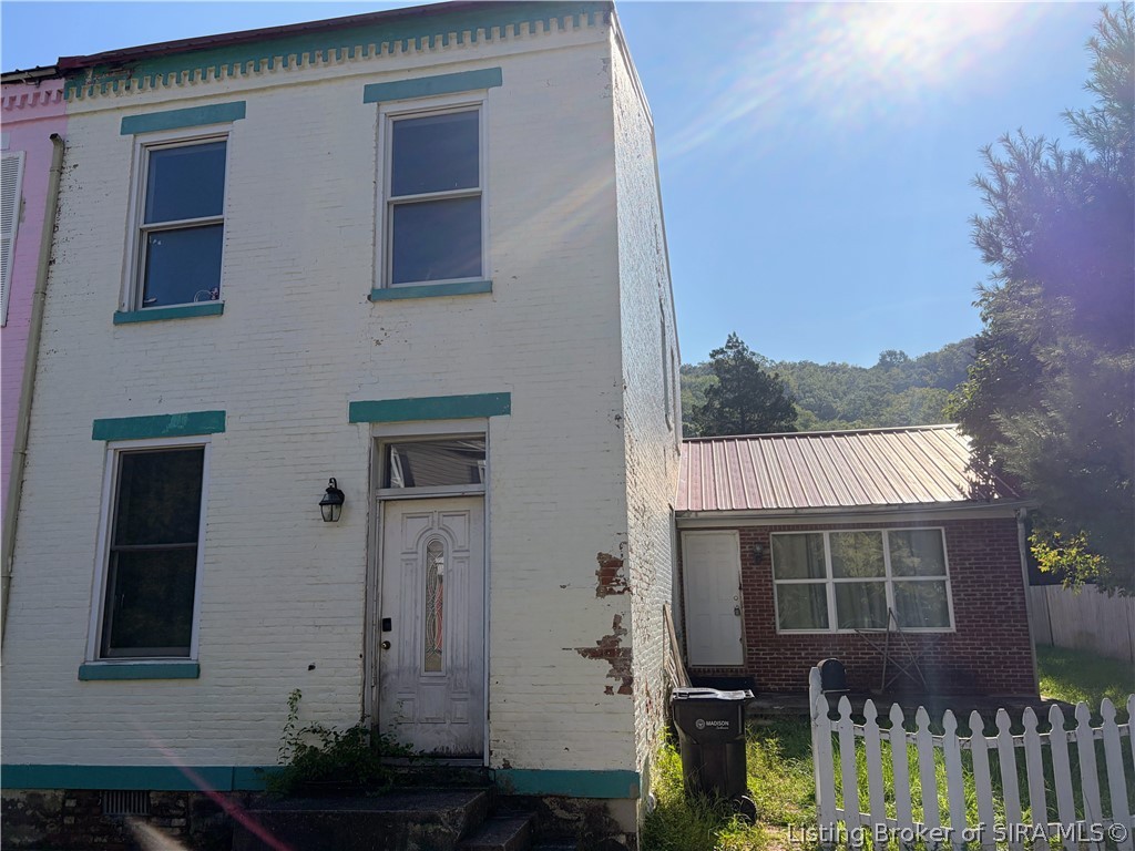 924 Walnut Street — photo