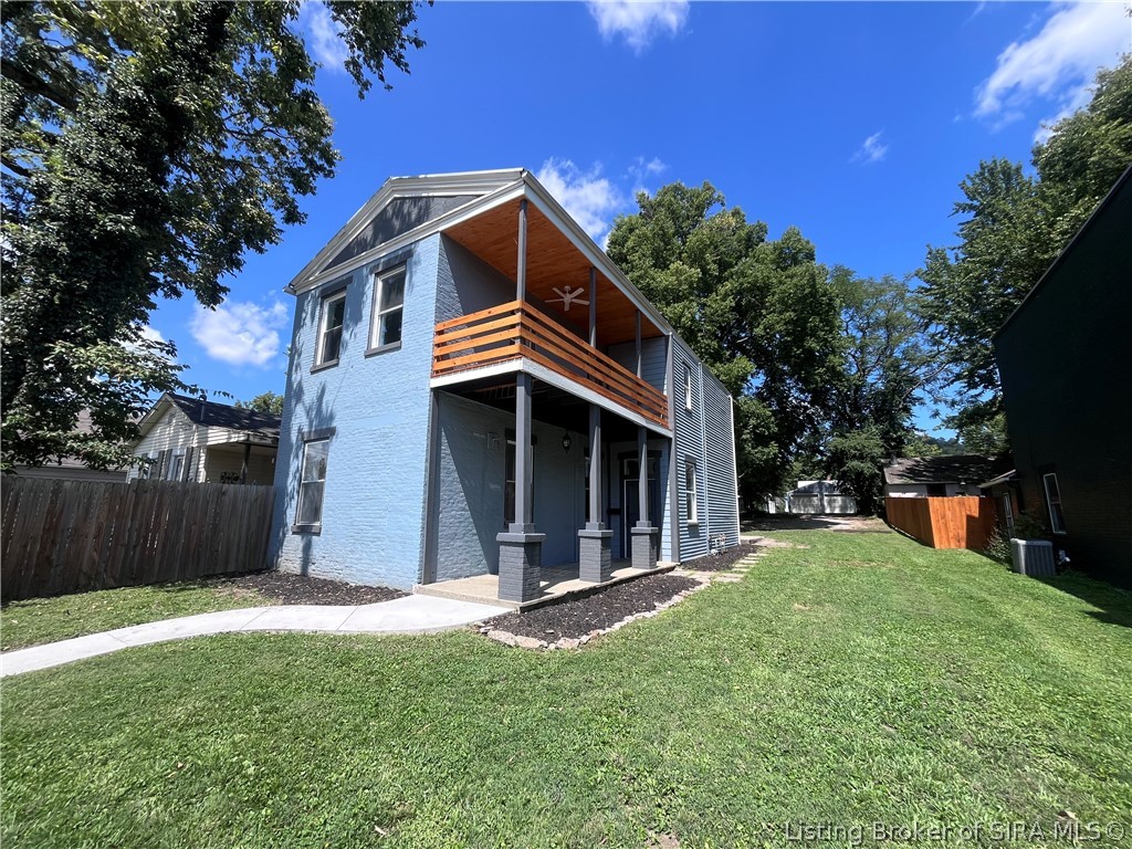 1020 W 2nd Street — photo
