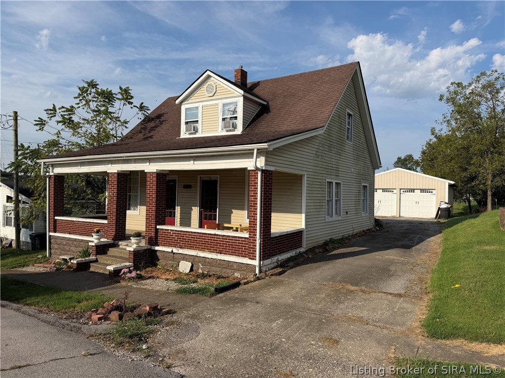 5365 Main Street SE — photo
