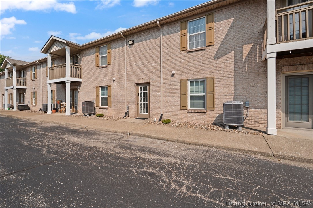 114 Colonial Drive — photo