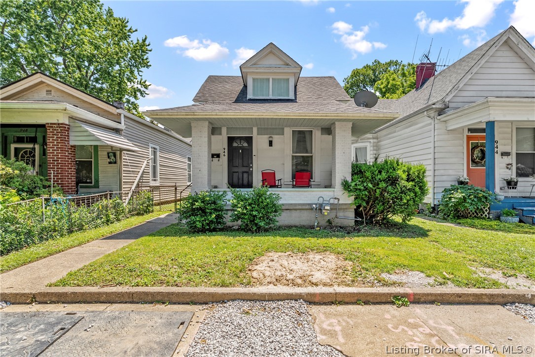 946 E Maple Street — photo
