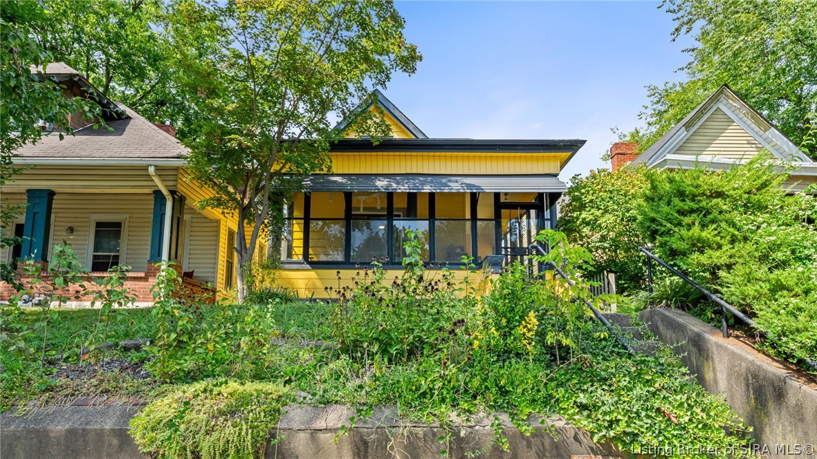 2103 E Elm Street — photo