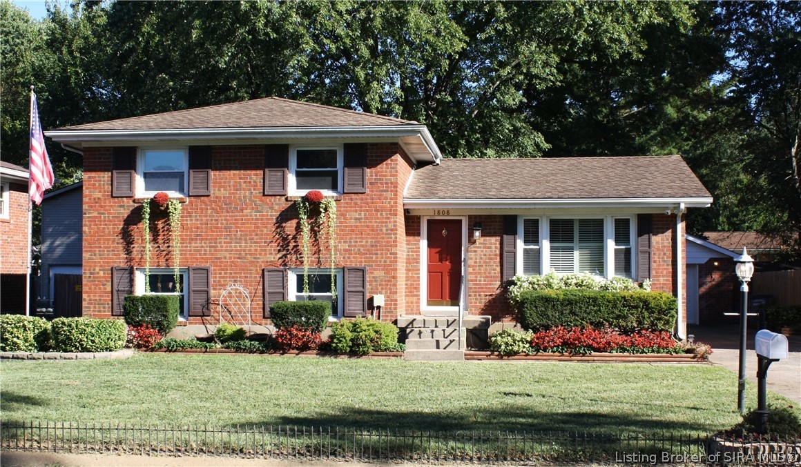 1808 Hunters Trace — photo