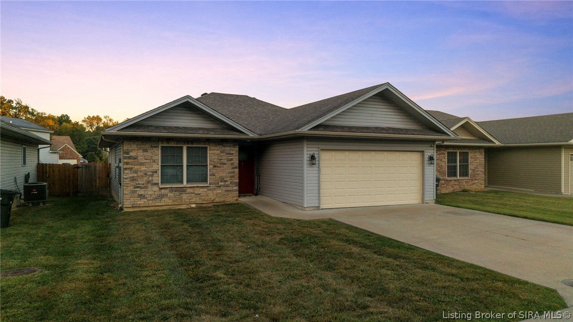 2211 Woodland Drive — photo