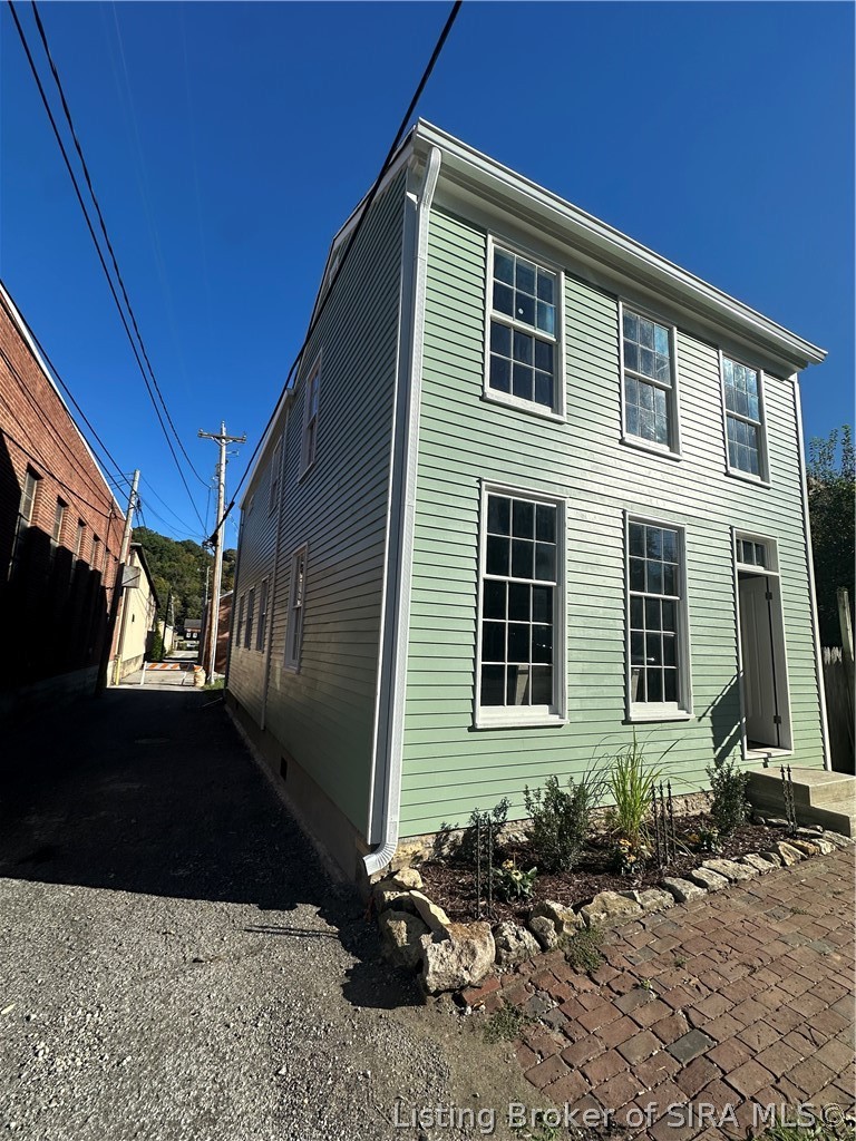 111 E Fourth — photo
