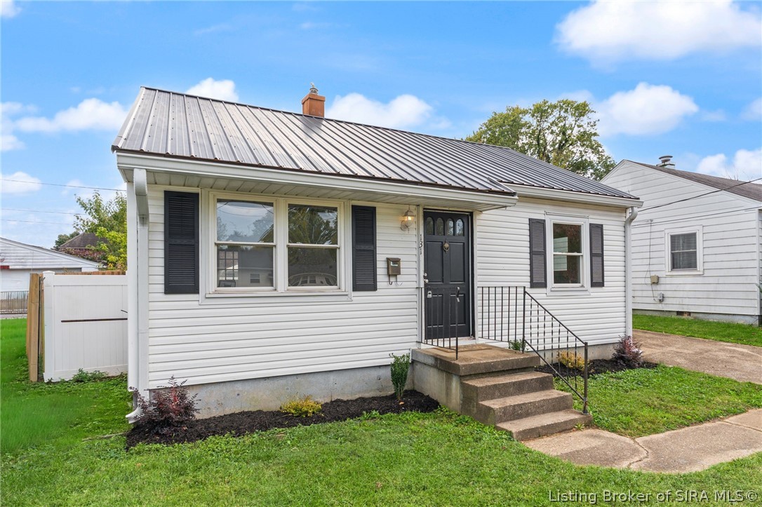 131 Adams Street — photo