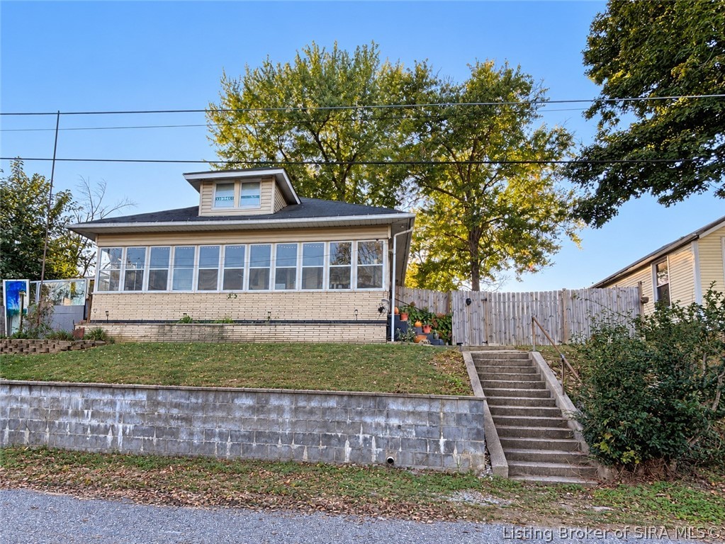 303 S Mill Street — photo