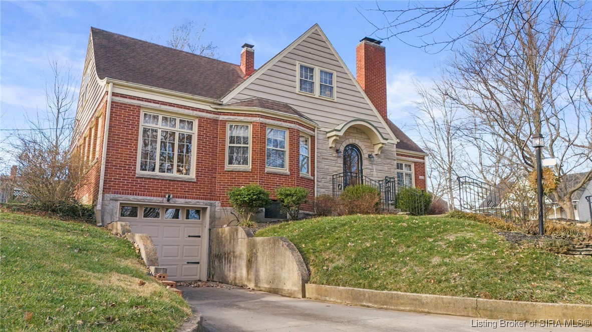 321 E Main Street — photo