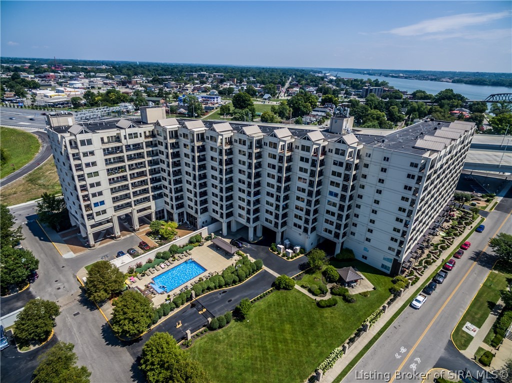 1 Riverpointe Plaza 1112 — photo