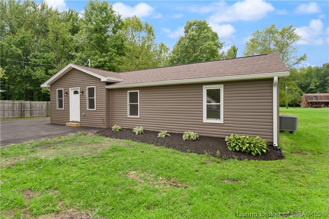 6607 Hibernia Road — photo