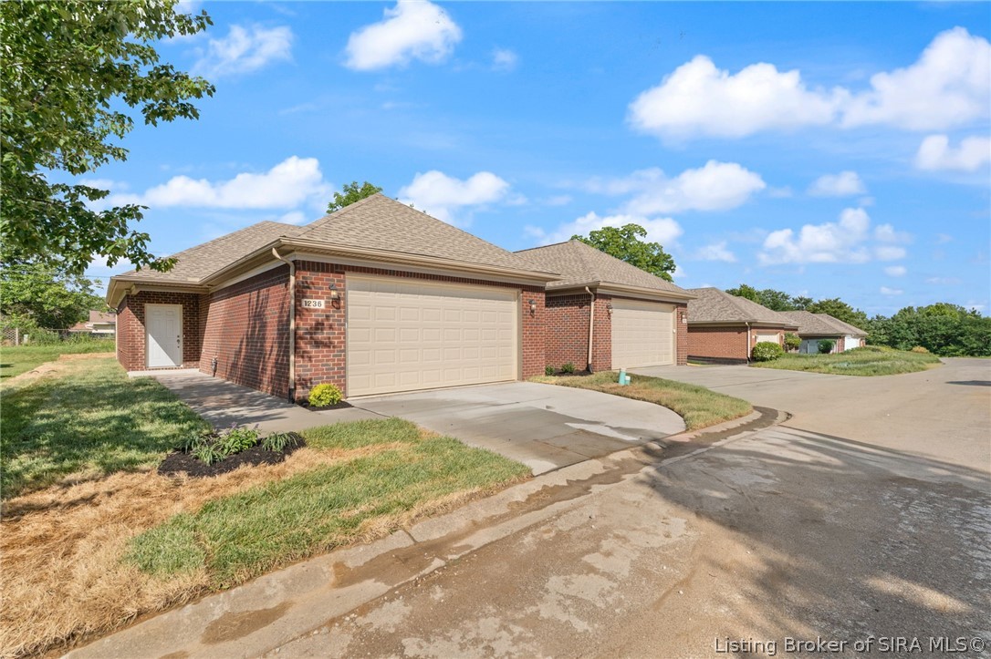 1236 Elizabeth Lane — photo