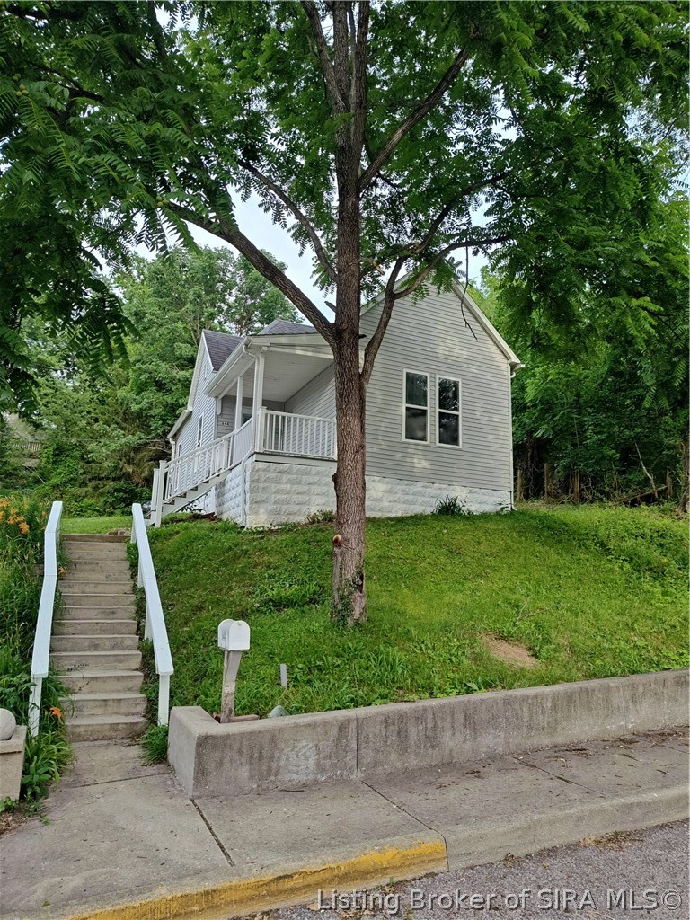 644 S Walnut Street — photo