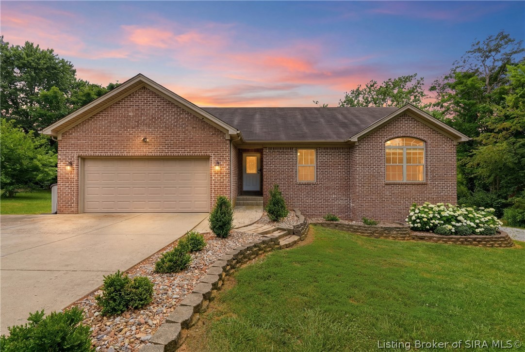 8425 Locust Drive — photo
