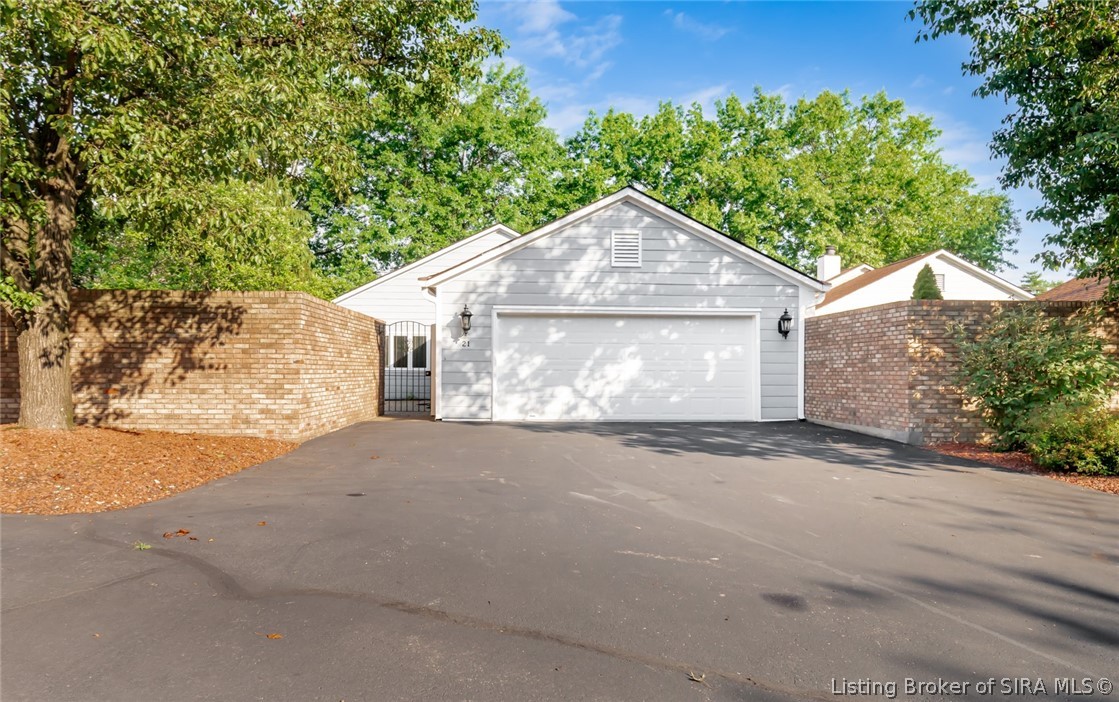 21 Lily Run — photo